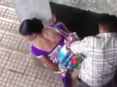Чука жена си отстрани на магистралата. българско домашно порно