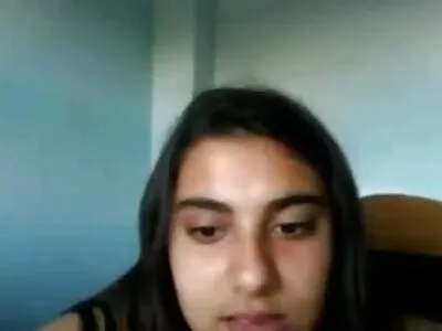 Те бичуват заедно блудницата Амира Адара. българскопорно